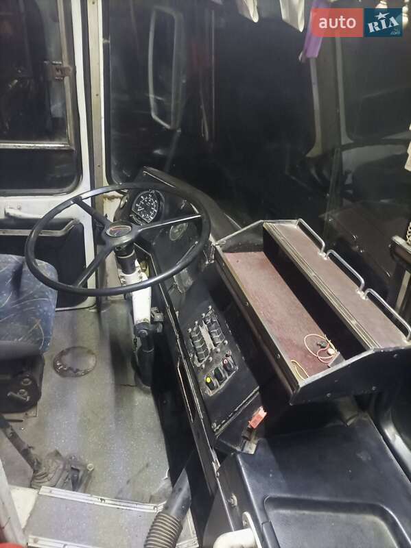 Пригородный автобус ЛАЗ 695 2000 в Ужгороде