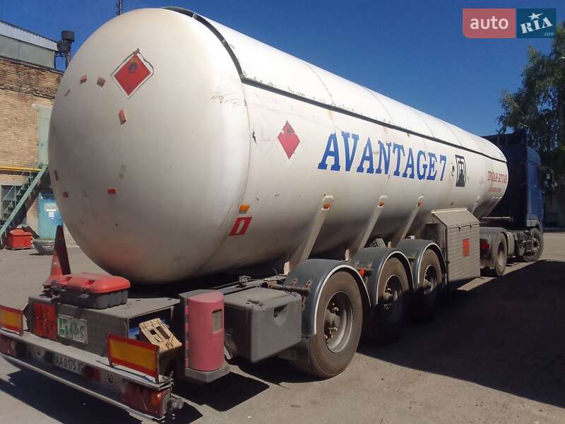 Газовоз LDS NG 2002 в Києві