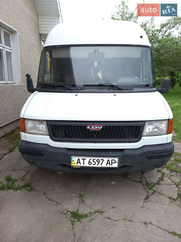 Грузовой фургон LDV Convoy 2004 в 