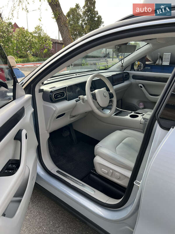 Внедорожник / Кроссовер Leapmotor С11 2023 в Киеве