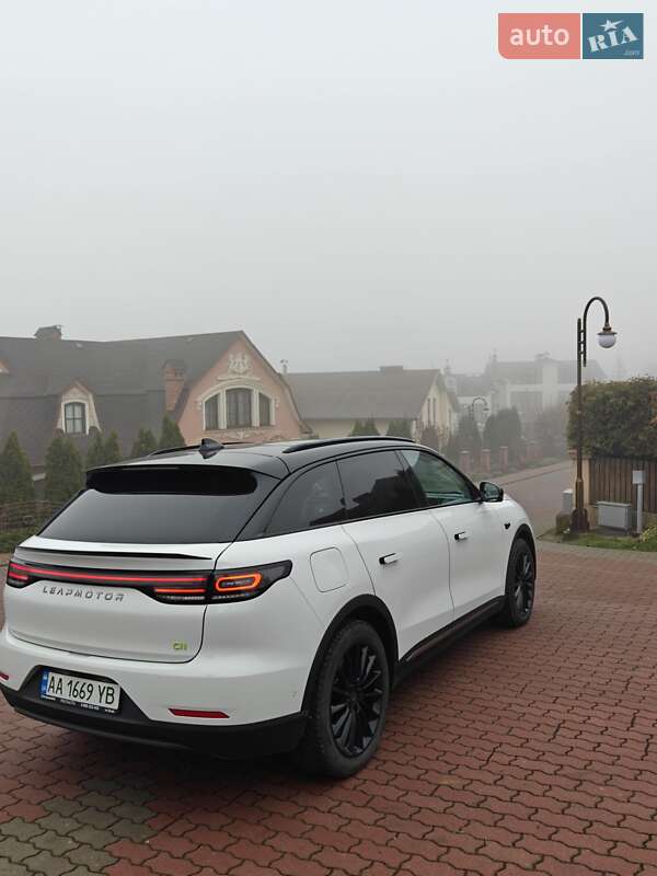 Внедорожник / Кроссовер Leapmotor С11 2023 в Черновцах