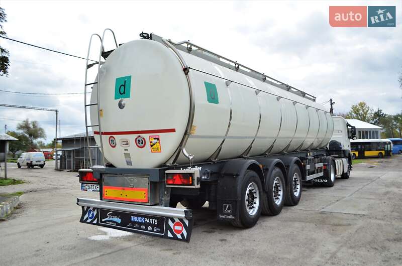 Цистерна полуприцеп LeciTrailer 3Е20 2011 в Львове