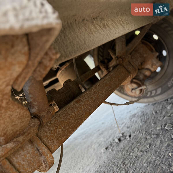 Для перевозки животных - полуприцеп LeciTrailer SR 2005 в Шептицькому