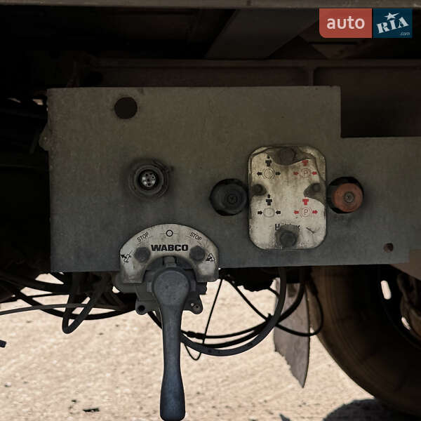 Для перевозки животных - полуприцеп LeciTrailer SR 2005 в Шептицькому