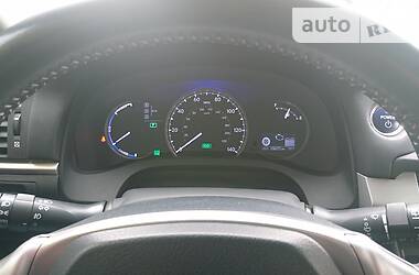 Хетчбек Lexus CT 2012 в 