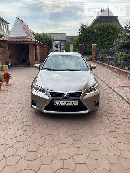 Хетчбек Lexus CT 2016 в Луцьку фото 2 Хетчбек Lexus CT 2016 в Луцьку