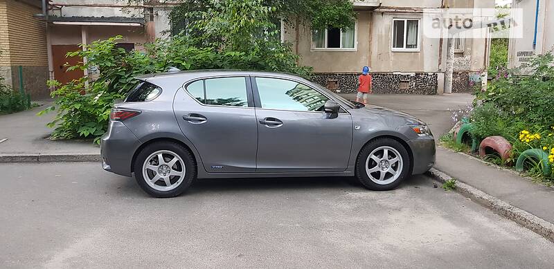 Хэтчбек Lexus CT 2014 в Полтаве