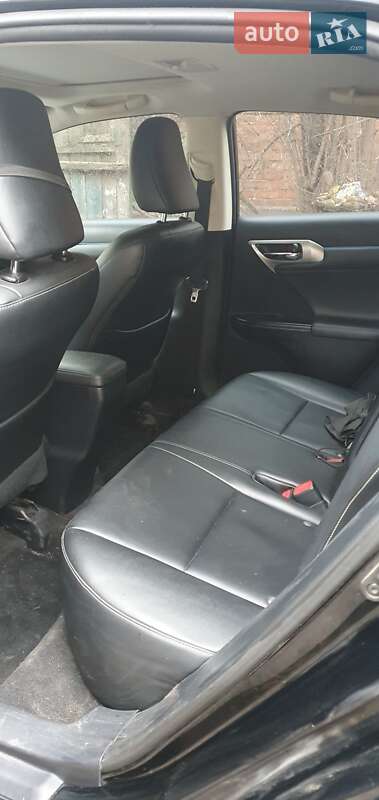 Хэтчбек Lexus CT 2015 в Кривом Роге фото 7 Хэтчбек Lexus CT 2015 в Кривом Роге