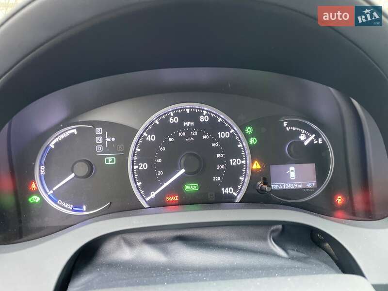 Хэтчбек Lexus CT 2012 в Киеве