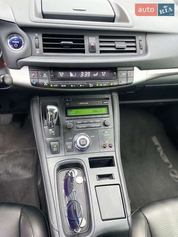 Хэтчбек Lexus CT 2012 в Киеве