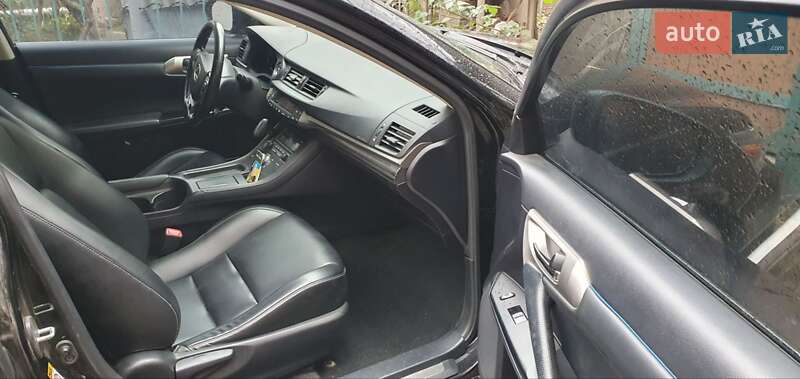 Хэтчбек Lexus CT 2015 в Кривом Роге фото 8 Хэтчбек Lexus CT 2015 в Кривом Роге
