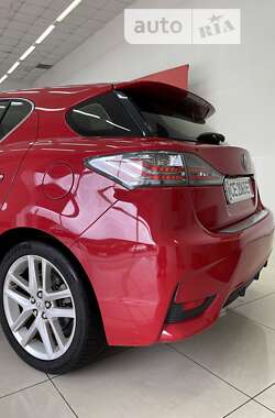 Хетчбек Lexus CT 2015 в Чернівцях