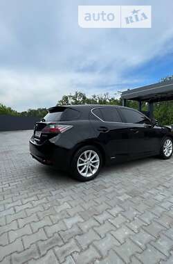 Хэтчбек Lexus CT 2013 в Киеве