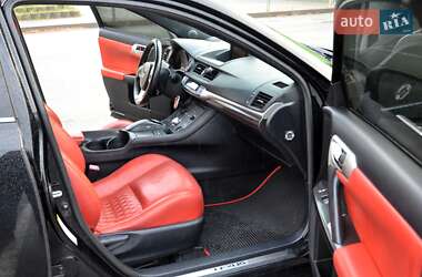 Хэтчбек Lexus CT 2012 в 