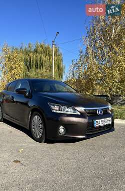 Хэтчбек Lexus CT 2011 в 