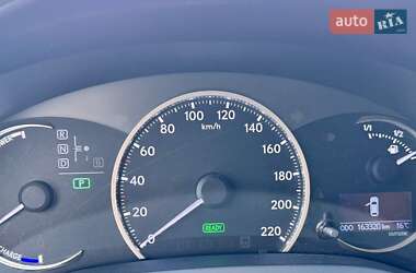 Хэтчбек Lexus CT 2014 в 