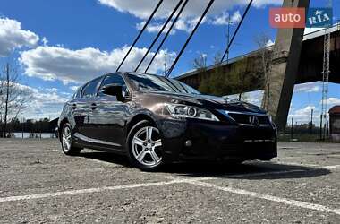Хэтчбек Lexus CT 2014 в 