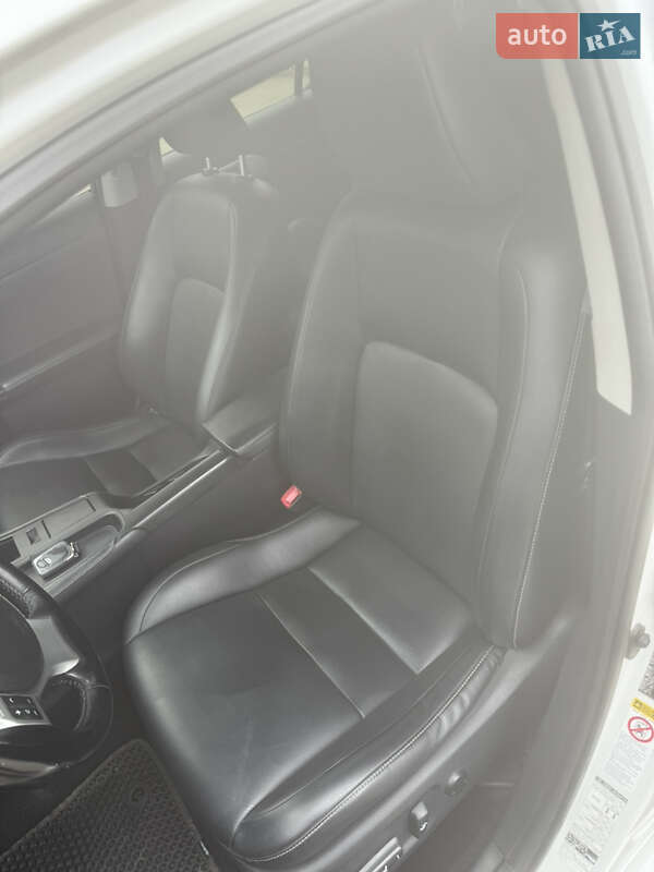 Хэтчбек Lexus CT 2011 в Волочиске