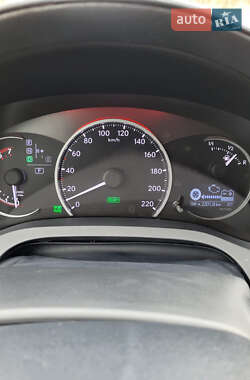 Хетчбек Lexus CT 2012 в 