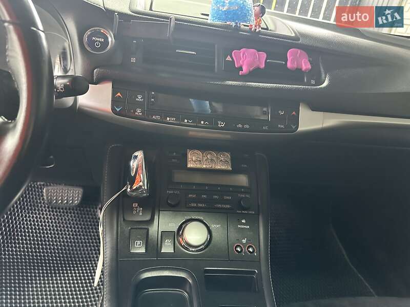 Хетчбек Lexus CT 2011 в Броварах фото 6 Хетчбек Lexus CT 2011 в Броварах