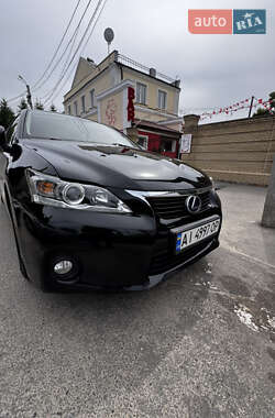 Хэтчбек Lexus CT 2011 в 