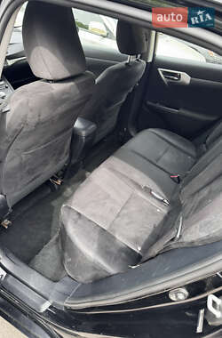 Хэтчбек Lexus CT 2011 в 