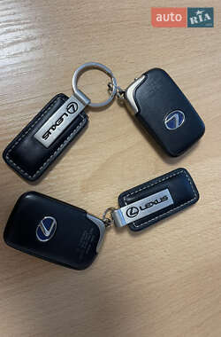 Хэтчбек Lexus CT 2012 в 