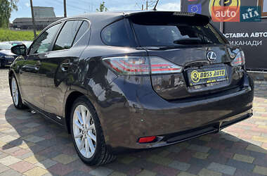 Хетчбек Lexus CT 2012 в 