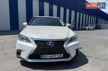 Хетчбек Lexus CT 2015 в 