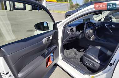 Хэтчбек Lexus CT 2016 в 