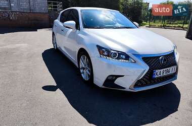 Хэтчбек Lexus CT 2016 в 