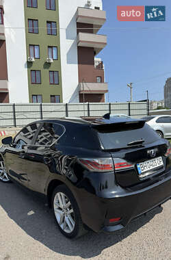 Хэтчбек Lexus CT 2014 в 