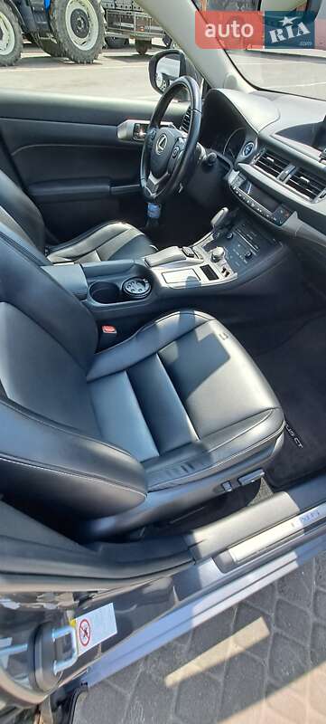 Хэтчбек Lexus CT 2016 в Киеве