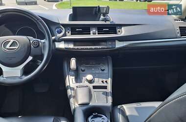 Хэтчбек Lexus CT 2016 в 