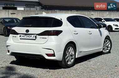 Хетчбек Lexus CT 2015 в 