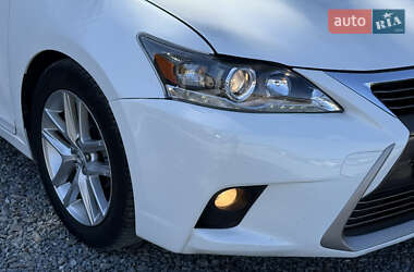 Хетчбек Lexus CT 2015 в 