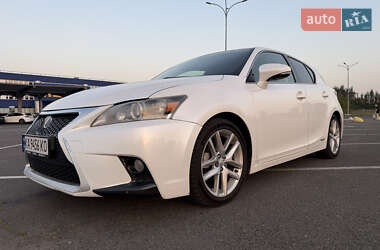 Хэтчбек Lexus CT 2015 в 