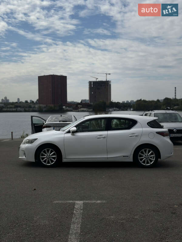 Хэтчбек Lexus CT 2011 в Киеве фото 8 Хэтчбек Lexus CT 2011 в Киеве