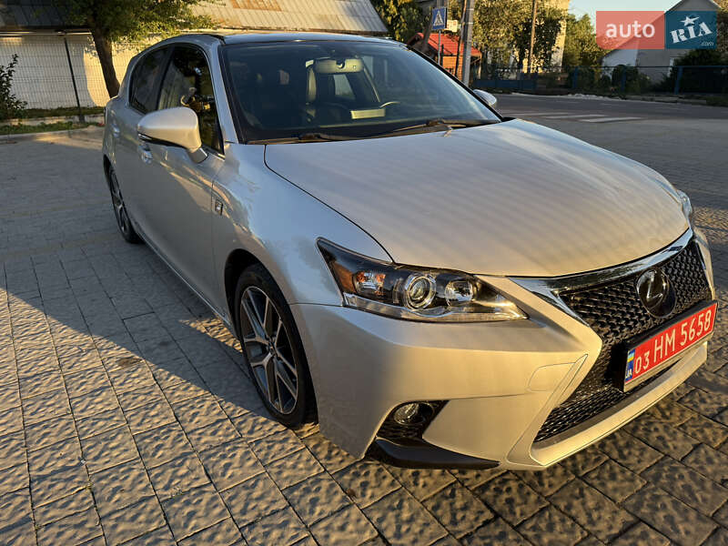 Хэтчбек Lexus CT 2015 в Львове
