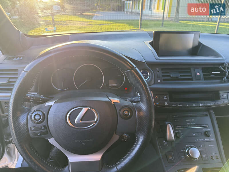 Хэтчбек Lexus CT 2015 в Львове