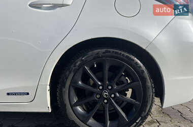 Хэтчбек Lexus CT 2012 в Радехове