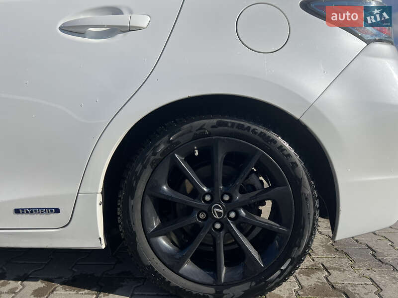 Хэтчбек Lexus CT 2012 в Радехове