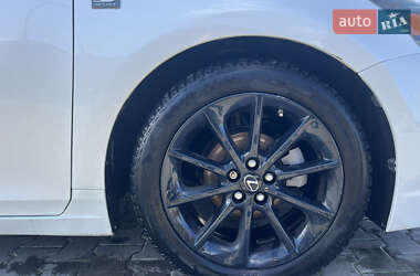 Хэтчбек Lexus CT 2012 в Радехове