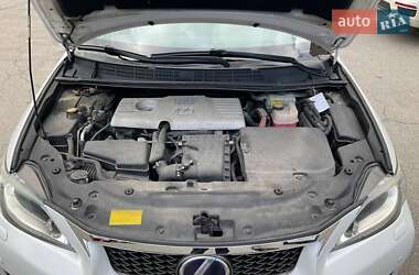 Хэтчбек Lexus CT 2011 в 
