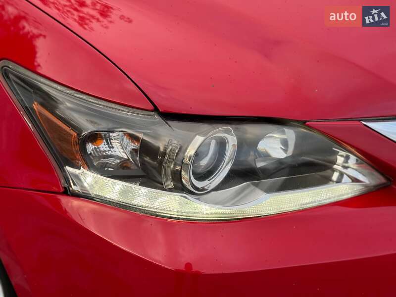 Хэтчбек Lexus CT 2017 в Киеве