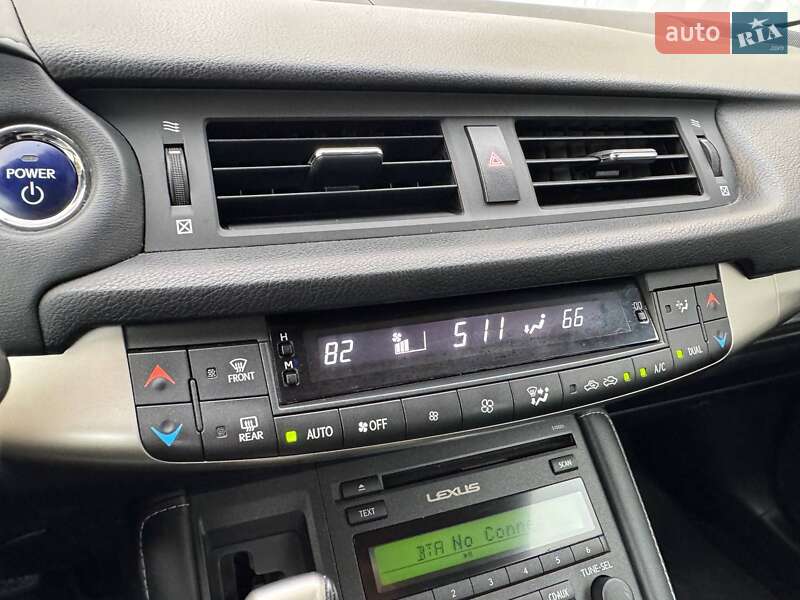 Хэтчбек Lexus CT 2017 в Киеве