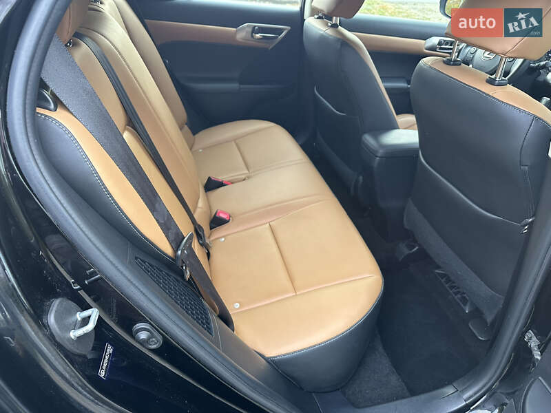 Хэтчбек Lexus CT 2014 в Харькове