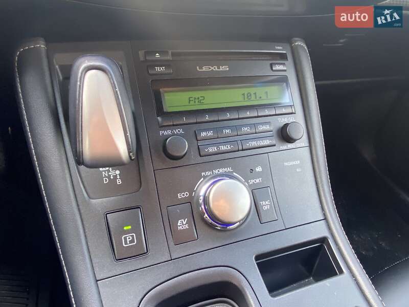 Хэтчбек Lexus CT 2015 в Киеве