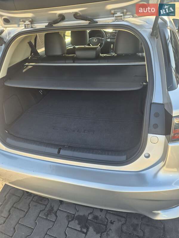 Хэтчбек Lexus CT 2015 в Киеве