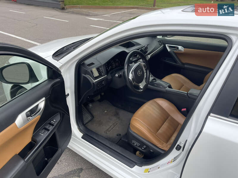 Хэтчбек Lexus CT 2011 в Киеве фото 14 Хэтчбек Lexus CT 2011 в Киеве